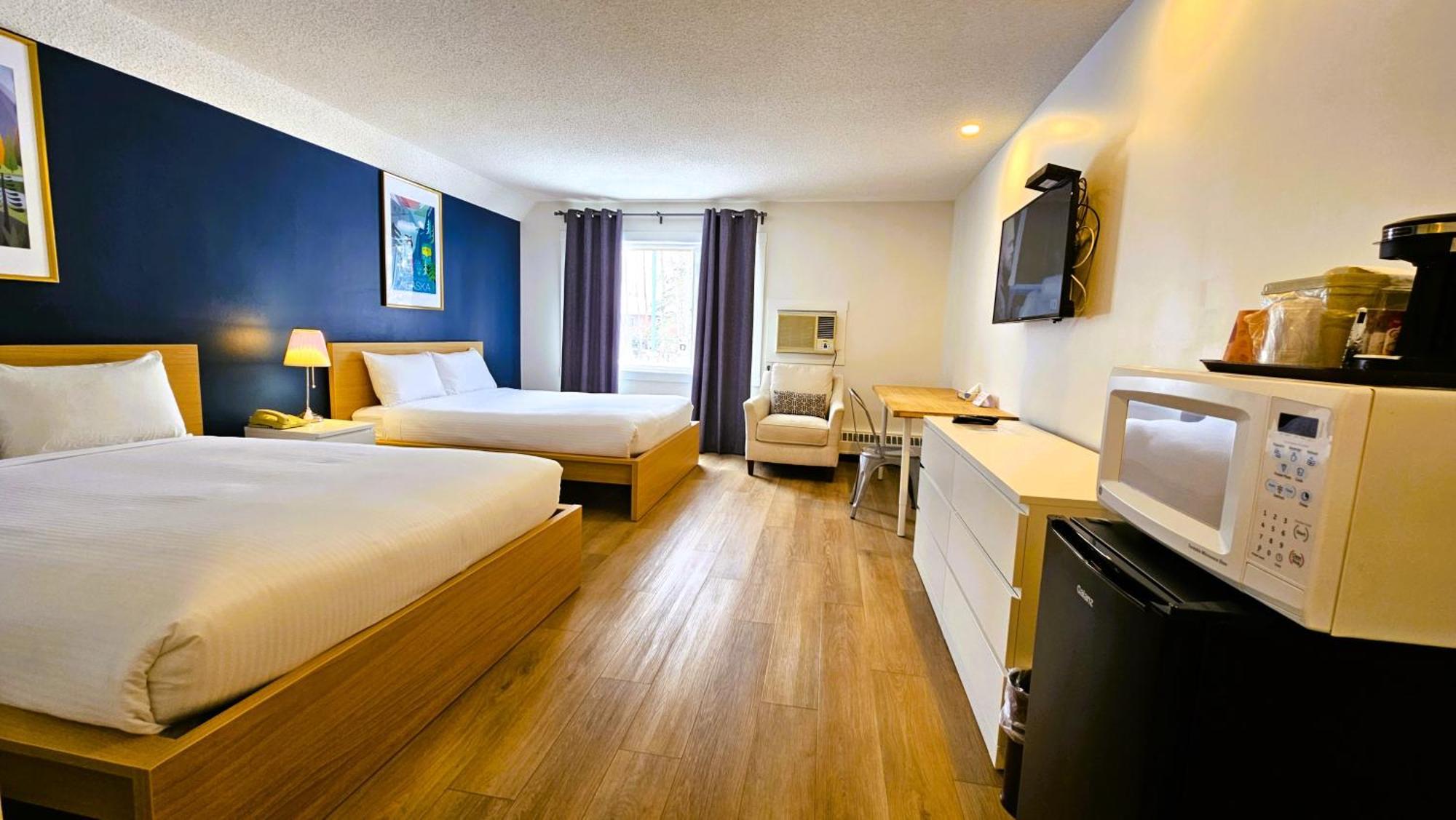 Cloud 9 Inn Whitecourt Exterior foto