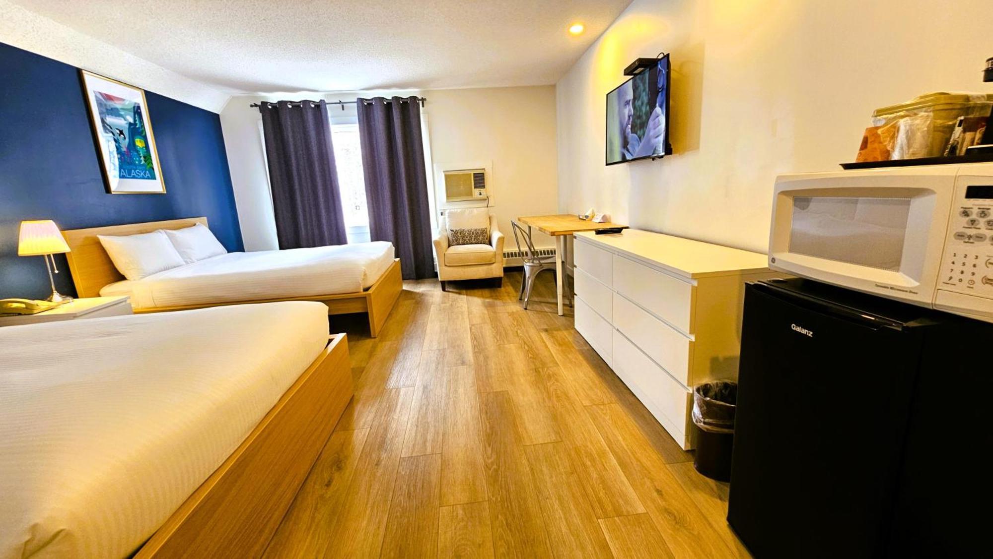 Cloud 9 Inn Whitecourt Exterior foto