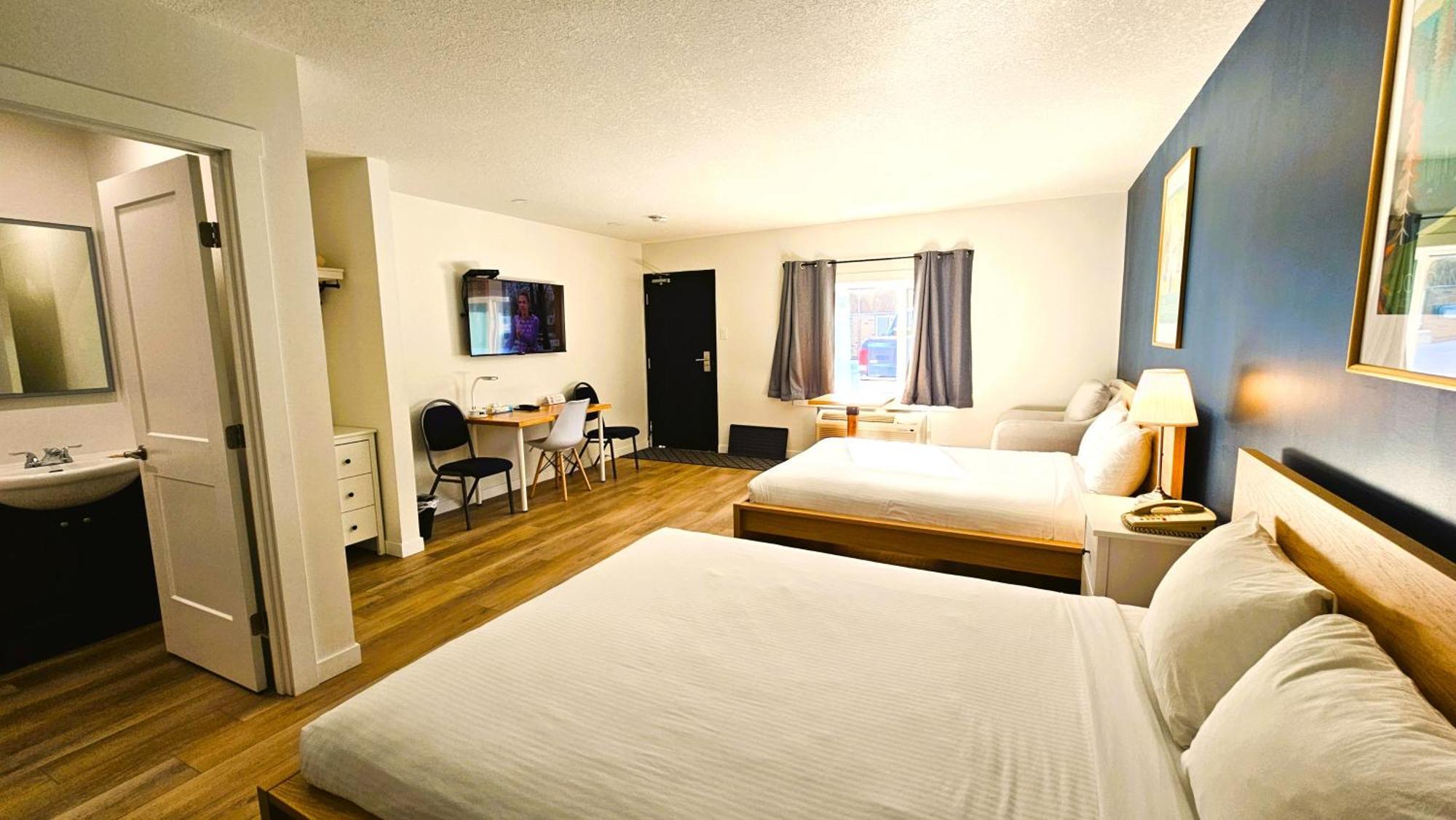 Cloud 9 Inn Whitecourt Exterior foto
