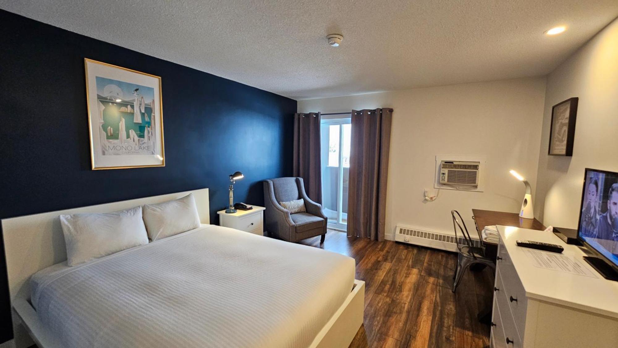 Cloud 9 Inn Whitecourt Exterior foto